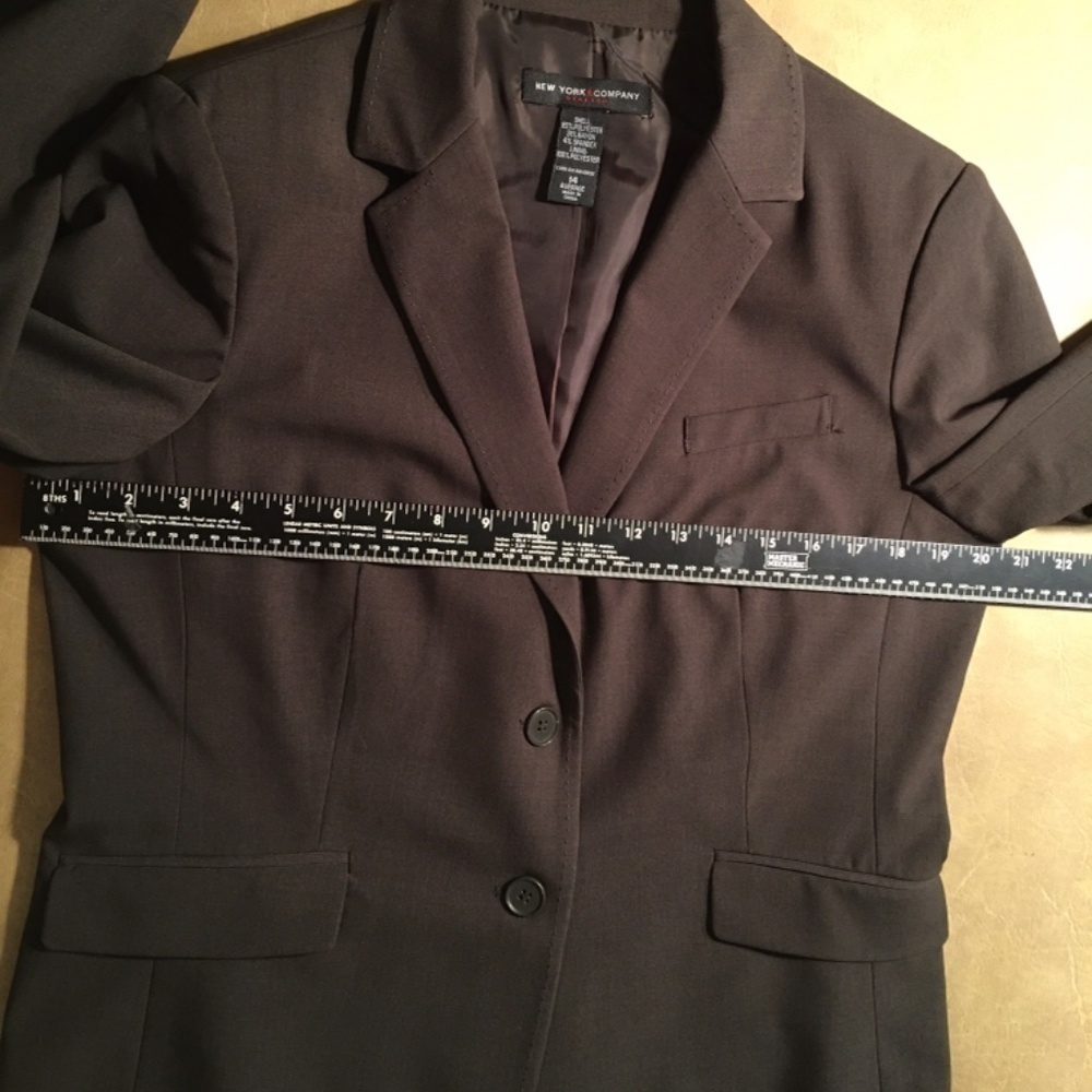 new YORK & COMPANY STRETCH Career Blazer Jacket, DARK BROWN, NWOT, Size 14 - Picture 4 of 9